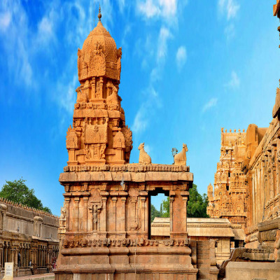 Brihadeeswarar Temple Place to visit